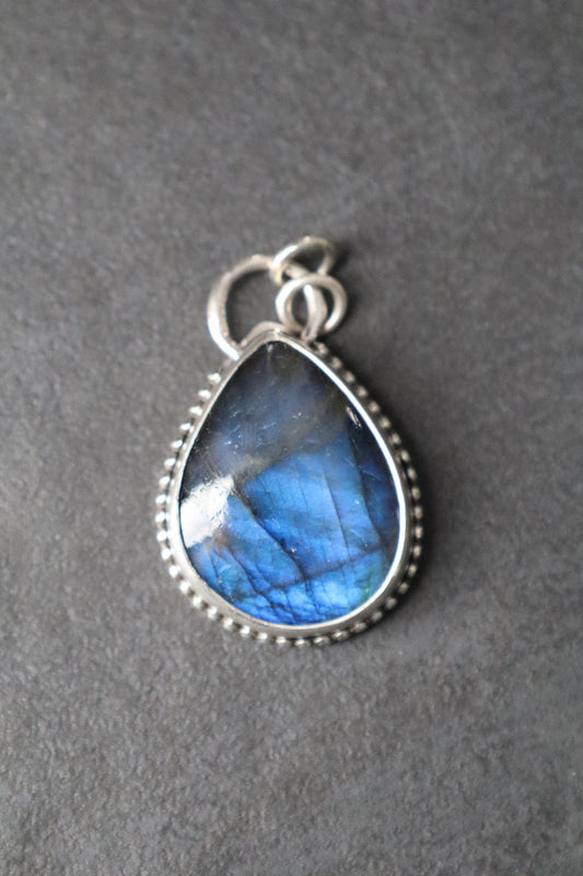 Labradorite Pendant