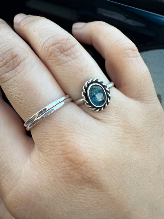 Twisted blue ring