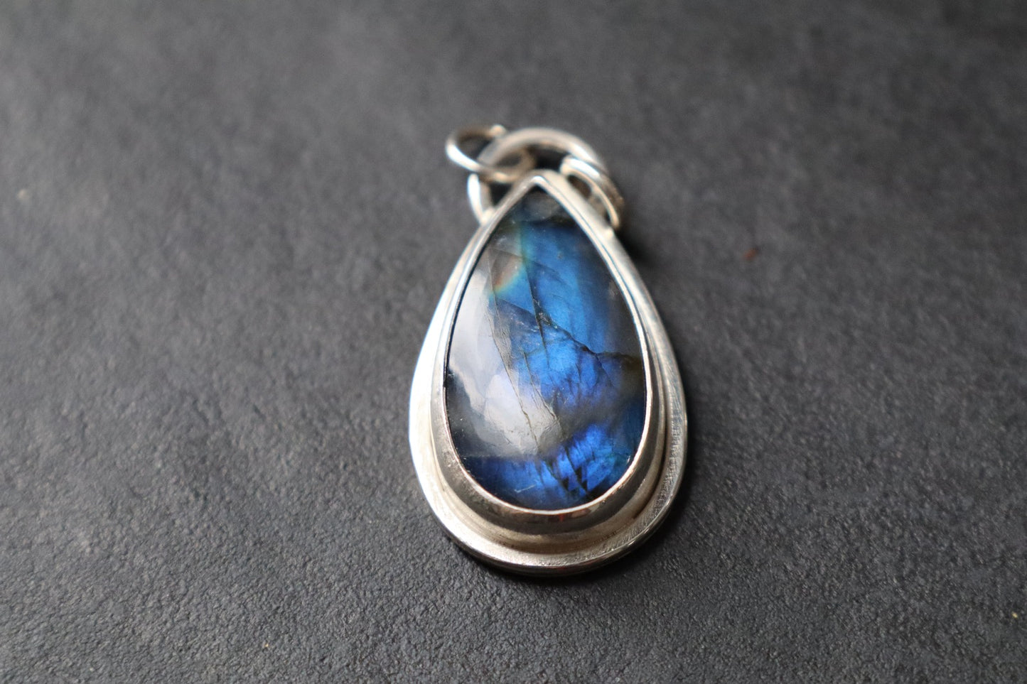 Labradorite pendant