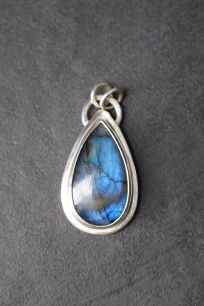 Labradorite pendant